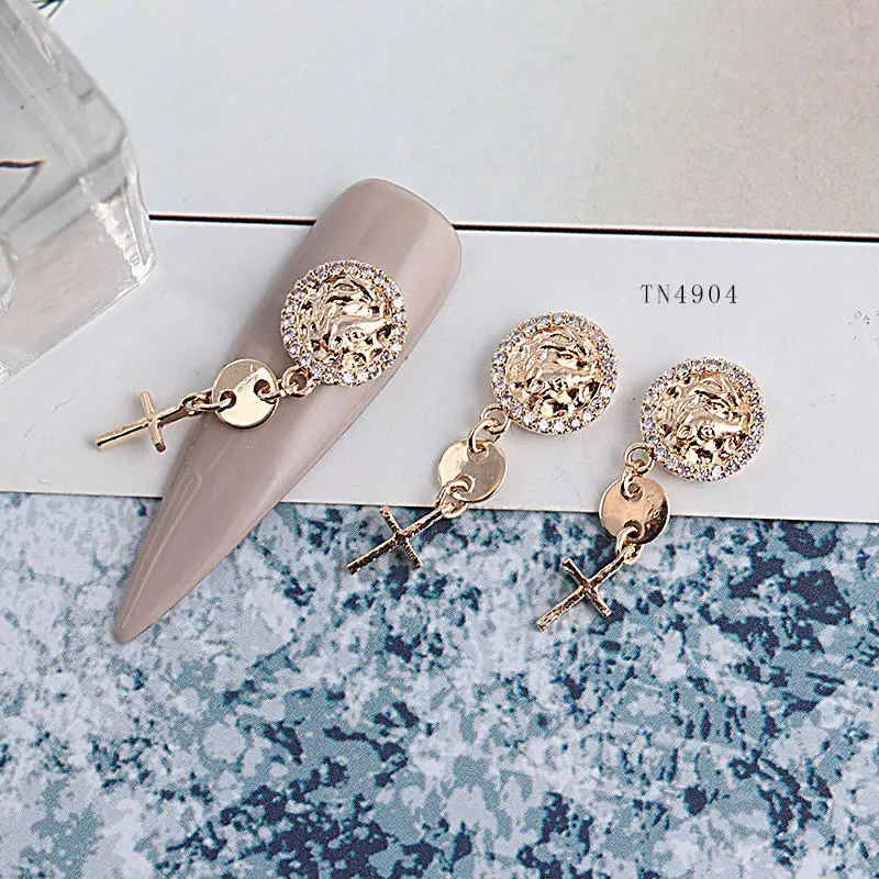 5pcs TN4904 Gold Crystal Zircon Pendant Nail Art Rhinestone metal manicure nail accessories DIY 3D Nail Decoration Nails charms
5pcs TN4904 Gold Crystal Zircon Pendant Nail Art Rhinestone metal manicure nail accessories DIY 3D Nail Decoration Nails charms
