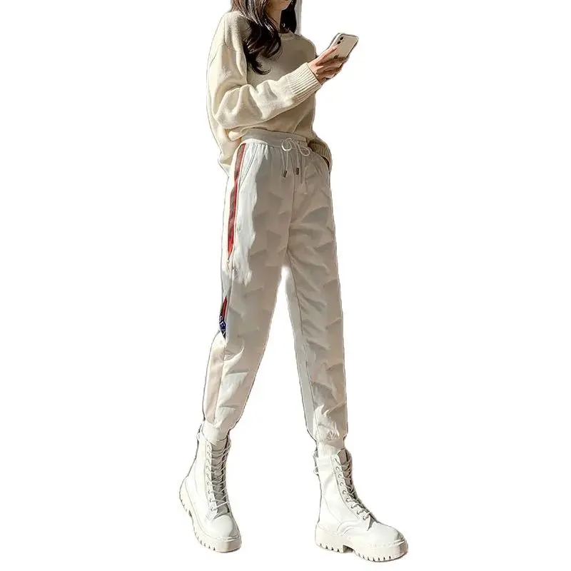 Women Down Cotton Trousers For Winter Wear High-Waisted Loose Thin Waisted Harem Trousers Fleece Thickening Warm Cotton Pants
Women Down Cotton Trousers For Winter Wear High-Waisted Loose Thin Waisted Harem Trousers Fleece Thickening Warm Cotton Pants