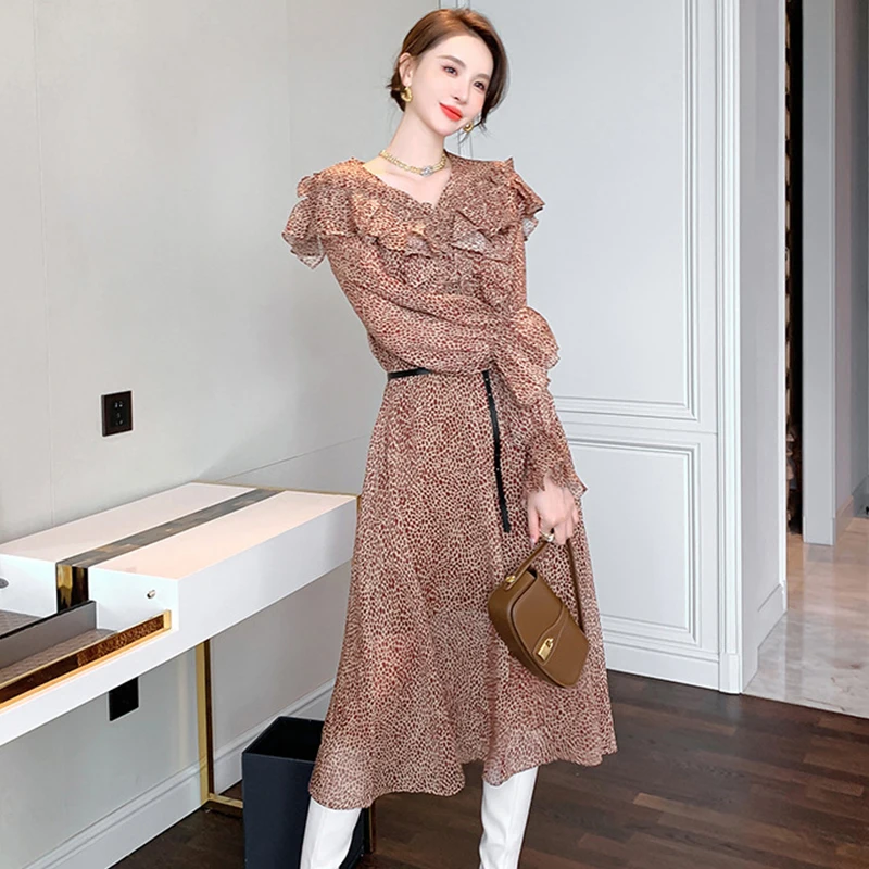 Fashion Korean Vintage Flare Sleeve V-Neck Midi Dress Women Elegant Casual Robe Leopard Print Ruffle Belt Asymmetrical Dress
Fashion Korean Vintage Flare Sleeve V-Neck Midi Dress Women Elegant Casual Robe Leopard Print Ruffle Belt Asymmetrical Dress