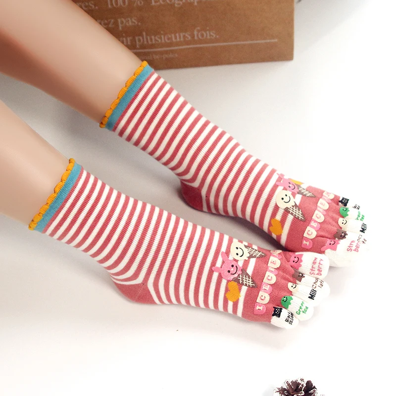 Five-finger Socks Cotton Women Middle Tube 5 Finger Socks Ladies Split Toe Breathable Socks
Five-finger Socks Cotton Women Middle Tube 5 Finger Socks Ladies Split Toe Breathable Socks
