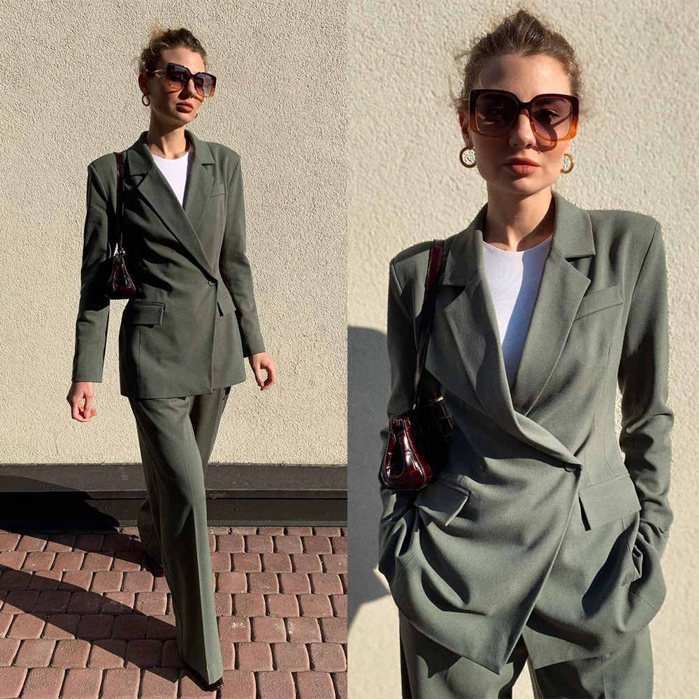 Casual Women Suits Notched Lapel Double Breasted Pocket Loose Jacket Custom Made Office Lady Streetwear 2 Pieces Set
Casual Women Suits Notched Lapel Double Breasted Pocket Loose Jacket Custom Made Office Lady Streetwear 2 Pieces Set