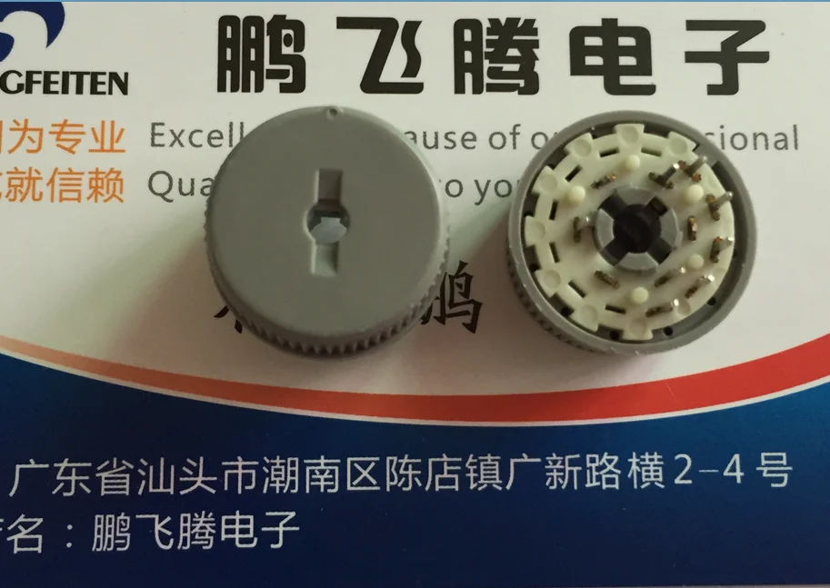 1PCS French ITT RBP12-105B05NFS miniature knob type rotary switch 4 gears meter brightness adjustment
1PCS French ITT RBP12-105B05NFS miniature knob type rotary switch 4 gears meter brightness adjustment