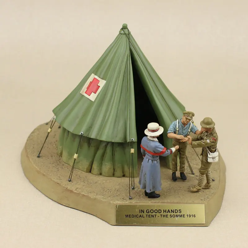 New Special Die-cast Metal 1/32 Red Cross Tent Scene Of The Battle Of The Somme With Action Figures Showing Collection Models
New Special Die-cast Metal 1/32 Red Cross Tent Scene Of The Battle Of The Somme With Action Figures Showing Collection Models