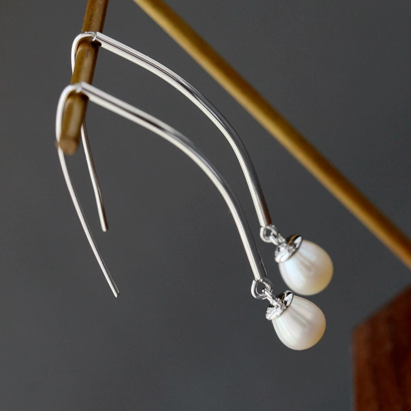 Minimalist Design Inlaid Natural Freshwater Pearl Earrings 925 Sterling Silver Earring Simplicity and Elegance Lady Jewelry Gift
Minimalist Design Inlaid Natural Freshwater Pearl Earrings 925 Sterling Silver Earring Simplicity and Elegance Lady Jewelry Gift