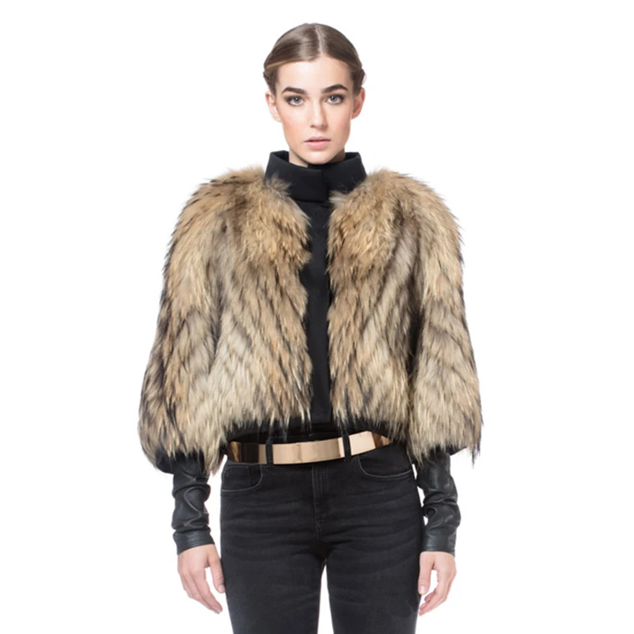 Women's Real Raccoon Fur Jacket Winter Classic Round Collar Overcoat High Quality Warm Thick Outwear
Women's Real Raccoon Fur Jacket Winter Classic Round Collar Overcoat High Quality Warm Thick Outwear