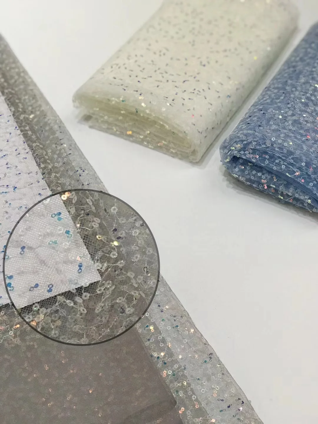 (5yards/pc) Simple and elegant French lace embroidered African sequins net lace fabric Newest for bling bling dress FXZ070
(5yards/pc) Simple and elegant French lace embroidered African sequins net lace fabric Newest for bling bling dress FXZ070