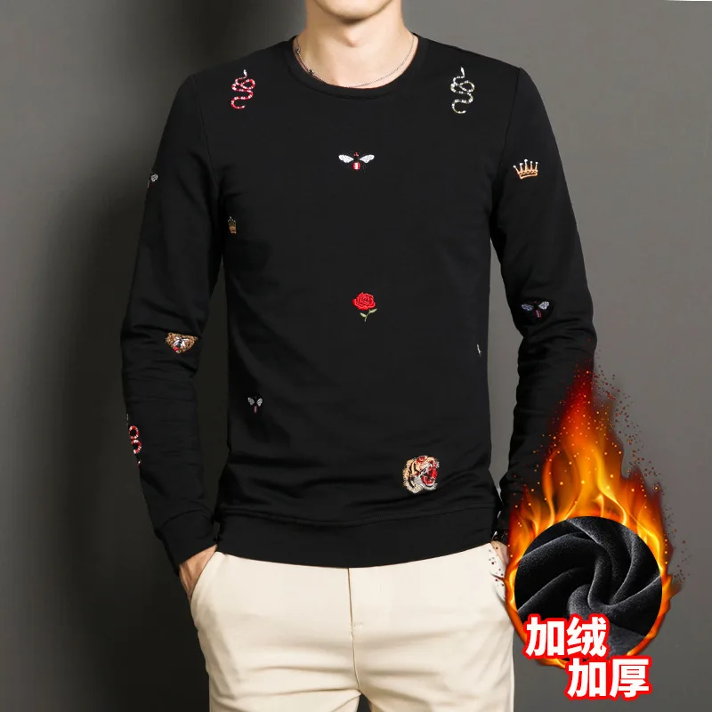 New Handsome Youth's Bottoming Shirt All-match Plus Velvet Thickening Casual Cotton Embroidery Men's Round Neck Long Sleeve Tops
New Handsome Youth's Bottoming Shirt All-match Plus Velvet Thickening Casual Cotton Embroidery Men's Round Neck Long Sleeve Tops