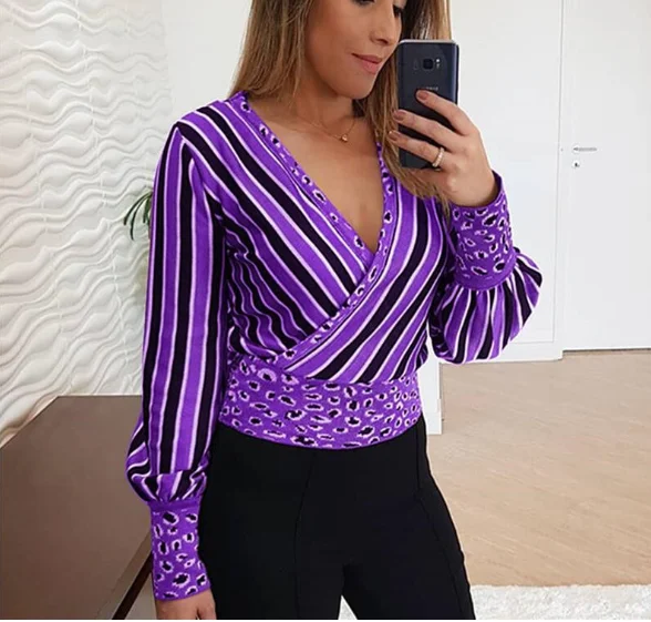 New Autumn women's fashion sexy deep V cross stitching striped T-shirt tops women's clothing
New Autumn women's fashion sexy deep V cross stitching striped T-shirt tops women's clothing