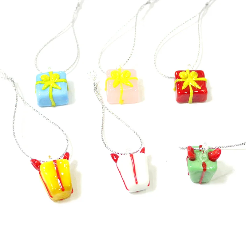 Hanging Mini Glass Christmas Gift Package Craft Ornaments Lovely Tiny Xmas Tree Pendant Accessories Home Kid's Room Kawaii Decor
Hanging Mini Glass Christmas Gift Package Craft Ornaments Lovely Tiny Xmas Tree Pendant Accessories Home Kid's Room Kawaii Decor