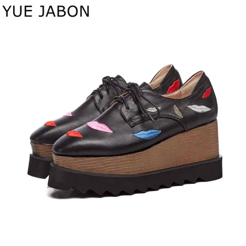 Newest Women Casual Shoes Breathable Walking Embroidery Lips Flat Shoes Woman Pink Black Sneakers Women 2020 Trendy Chunky Shoes
Newest Women Casual Shoes Breathable Walking Embroidery Lips Flat Shoes Woman Pink Black Sneakers Women 2020 Trendy Chunky Shoes