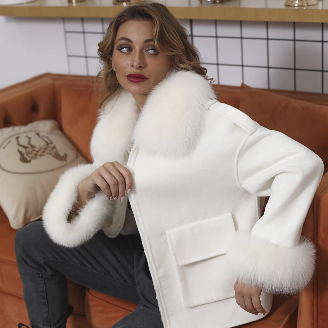 Autumn Coat Women Casual Fashion Big Pocket Wool Cashmere Blends Coats With Real Fox Fur Collar Cuff Short Tweed Jacket
Autumn Coat Women Casual Fashion Big Pocket Wool Cashmere Blends Coats With Real Fox Fur Collar Cuff Short Tweed Jacket