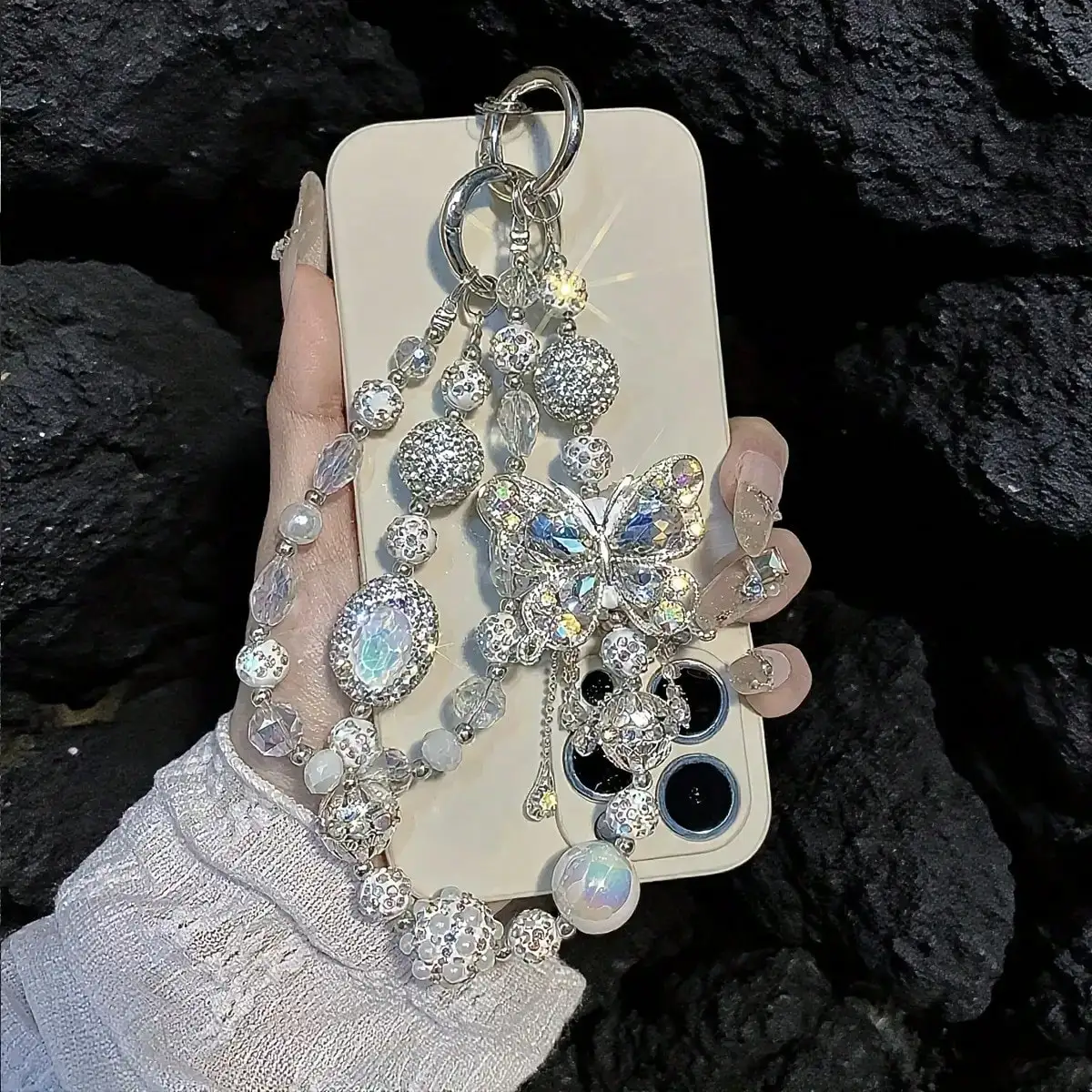 Exquisite White Diamond Butterfly Phone Chain Bling Pendant Decorative Backpack Charm Cute Dating Birthday Gift for Women Girls
Exquisite White Diamond Butterfly Phone Chain Bling Pendant Decorative Backpack Charm Cute Dating Birthday Gift for Women Girls