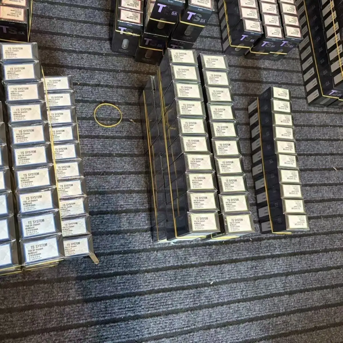 Набор из 21 шт. оригинальных дентальных фиксаторов TS System OSS
Набор из 21 шт. оригинальных дентальных фиксаторов TS System OSS