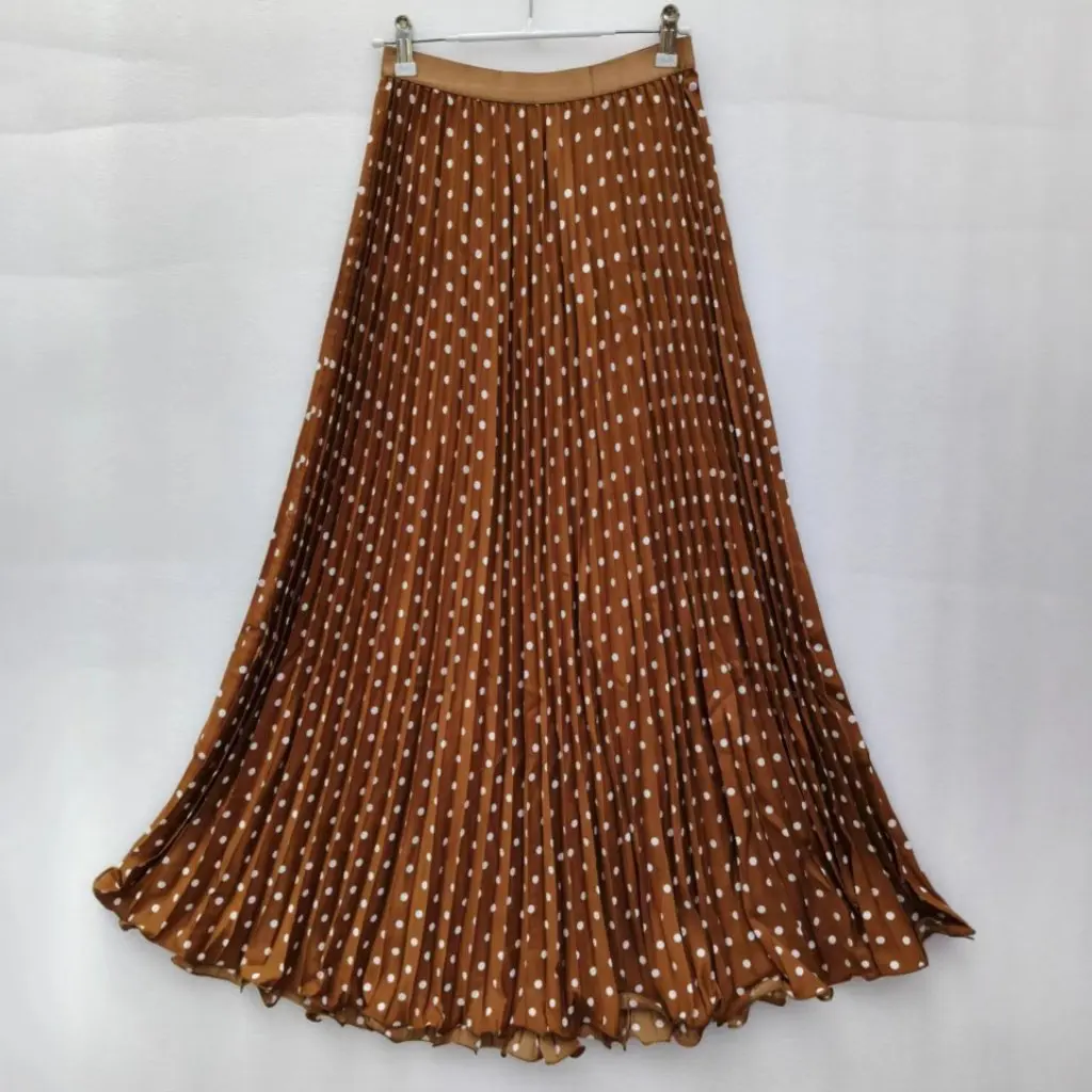 Women's High-Waisted Pleated Polka Dot Skirt Elegant A-Line Long Wavy Skirt Classic Versatile Slimming Look for
Women's High-Waisted Pleated Polka Dot Skirt Elegant A-Line Long Wavy Skirt Classic Versatile Slimming Look for