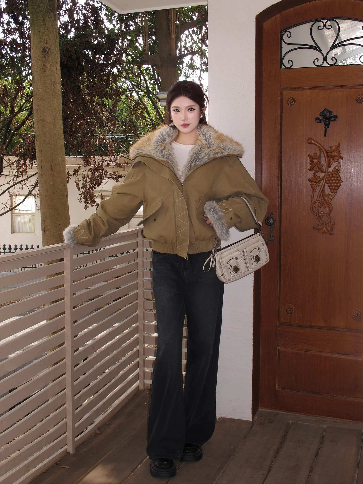 Утепленная зимняя парка MOXI в стиле ретро с отложным воротником, стеганая, из хлопка, с меховой отделкой, укороченная, на молнии, в рабочем стиле
Утепленная зимняя парка MOXI в стиле ретро с отложным воротником, стеганая, из хлопка, с меховой отделкой, укороченная, на молнии, в рабочем стиле