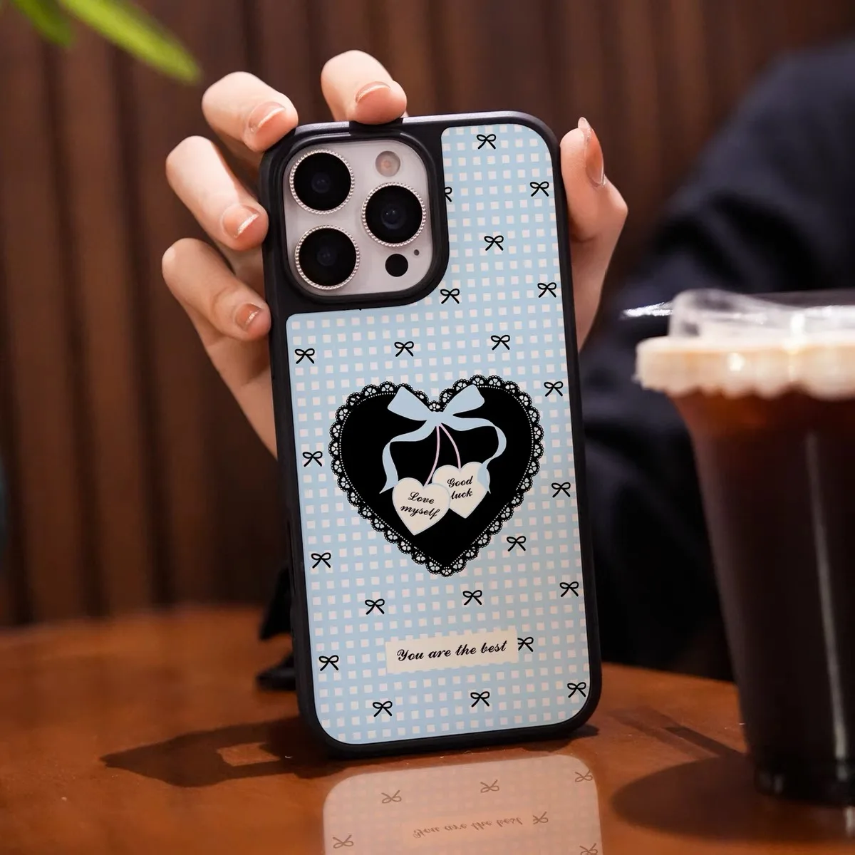 Korean Ins Blue Checkered Heart-shaped Cherry Phone Case for IPhone 16 PLUS 15 14 13 12 11 Pro Max Back Cover Fund
Korean Ins Blue Checkered Heart-shaped Cherry Phone Case for IPhone 16 PLUS 15 14 13 12 11 Pro Max Back Cover Fund
