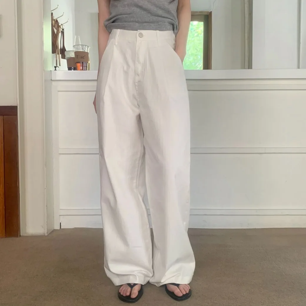 Summer 2026 White Wide Leg Pants Korean Style Chic Casual Loose Slimming Straight Jeans High Waist Polyester Fiber Ladies Jeans
Summer 2026 White Wide Leg Pants Korean Style Chic Casual Loose Slimming Straight Jeans High Waist Polyester Fiber Ladies Jeans