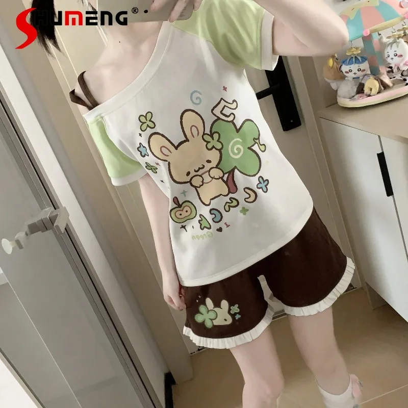 Japanese Style Sweet Otaku Kawaii Cartoon Print T-shirts Shorts Set 2026 Summer Off-Shoulder Short Sleeves Top Two Pieces Suit
Japanese Style Sweet Otaku Kawaii Cartoon Print T-shirts Shorts Set 2026 Summer Off-Shoulder Short Sleeves Top Two Pieces Suit