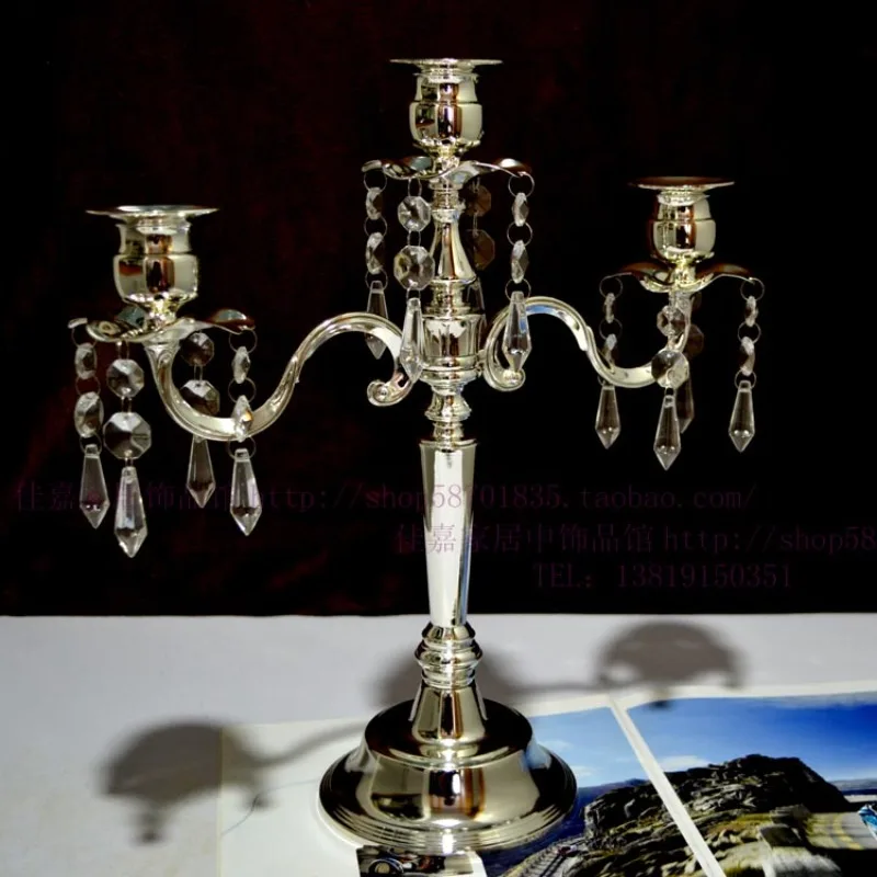 Boutique silver-plated pendant three-headed European simple wedding ceremony candle holder European standard household goods orn
Boutique silver-plated pendant three-headed European simple wedding ceremony candle holder European standard household goods orn