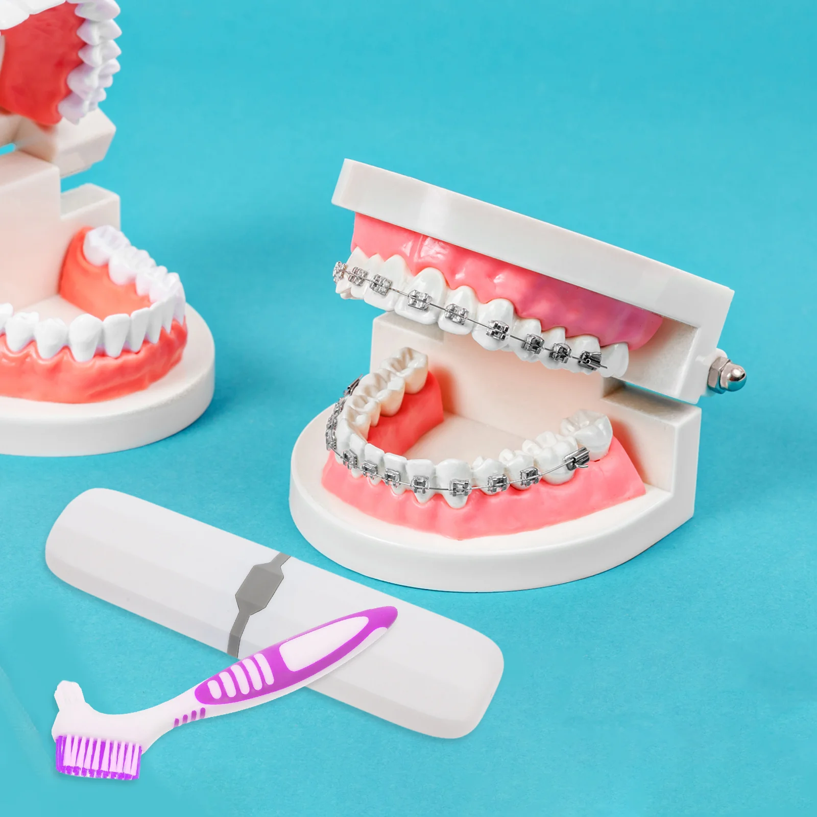 1 set Portable Denture Cleaning Brush Set Travel Case, Double Sided Bristles For Fake Teeth Care, Hygienic Holder, Retainer Oral
1 set Portable Denture Cleaning Brush Set Travel Case, Double Sided Bristles For Fake Teeth Care, Hygienic Holder, Retainer Oral