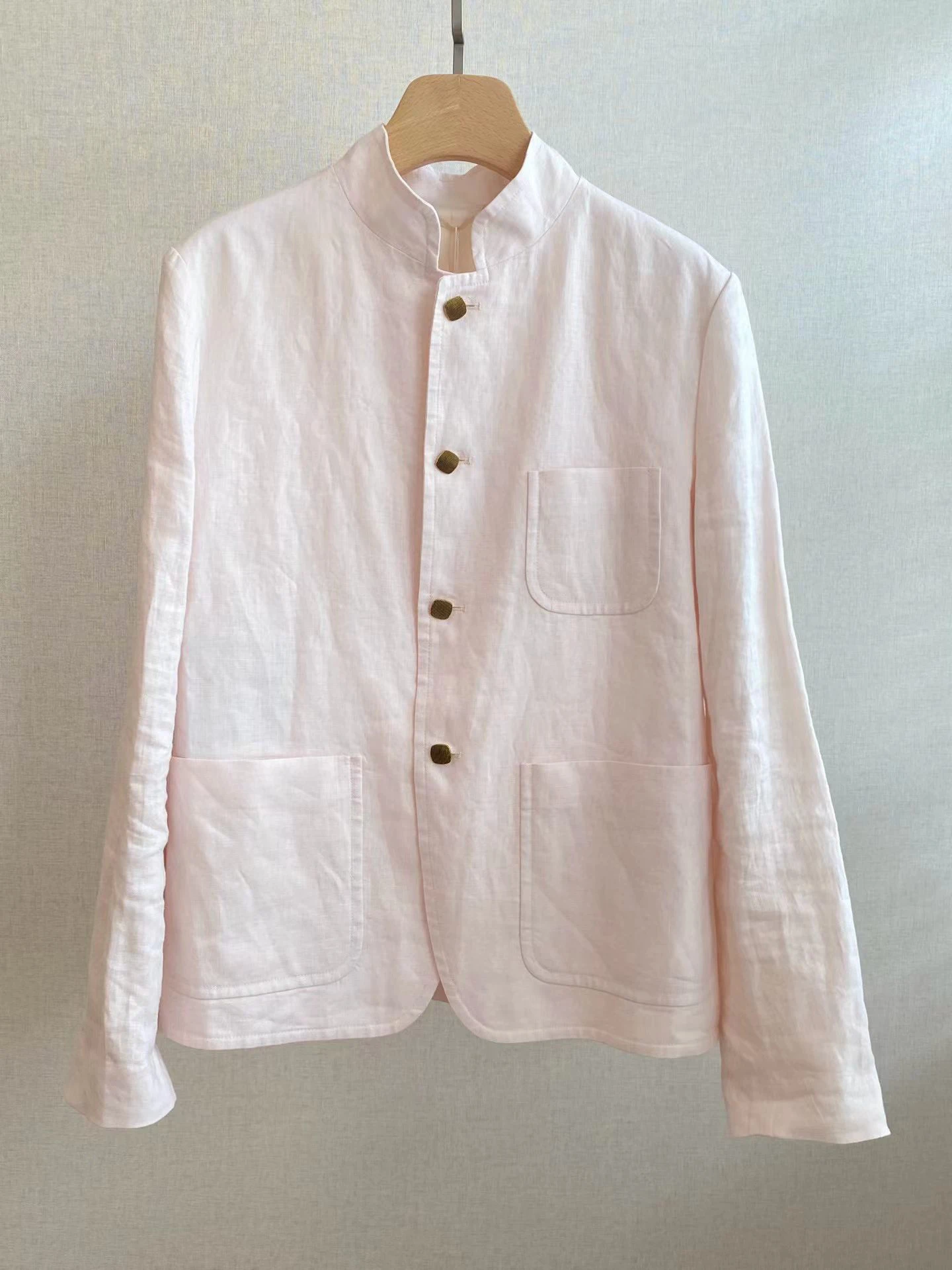 New Linen Material Jacket For Spring 2026 Stand Up Collar Women's Jacket Top Unisex Outfit Simple Elegant Comfortable Versatile
New Linen Material Jacket For Spring 2026 Stand Up Collar Women's Jacket Top Unisex Outfit Simple Elegant Comfortable Versatile