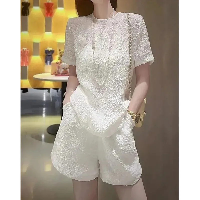 Summer Female Tops Shorts 2PCS Women Fashion Solid Color Blouse Pants Outfit Ladies High-end Wide Leg Shorts Two-Piece Set
Summer Female Tops Shorts 2PCS Women Fashion Solid Color Blouse Pants Outfit Ladies High-end Wide Leg Shorts Two-Piece Set