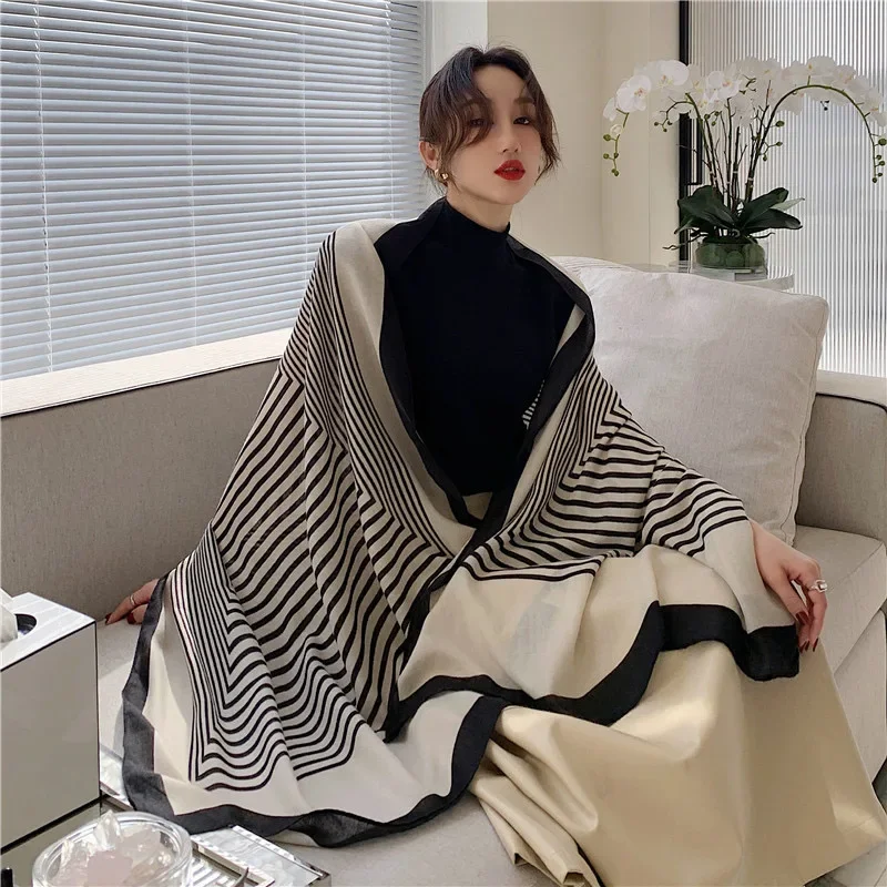 The Four Seasons 185*72CM Scarves Fashion Design Satin Finish Shawl Women Popular Print Warm Hijab Luxury Brand Lrage Silk Scarf
The Four Seasons 185*72CM Scarves Fashion Design Satin Finish Shawl Women Popular Print Warm Hijab Luxury Brand Lrage Silk Scarf