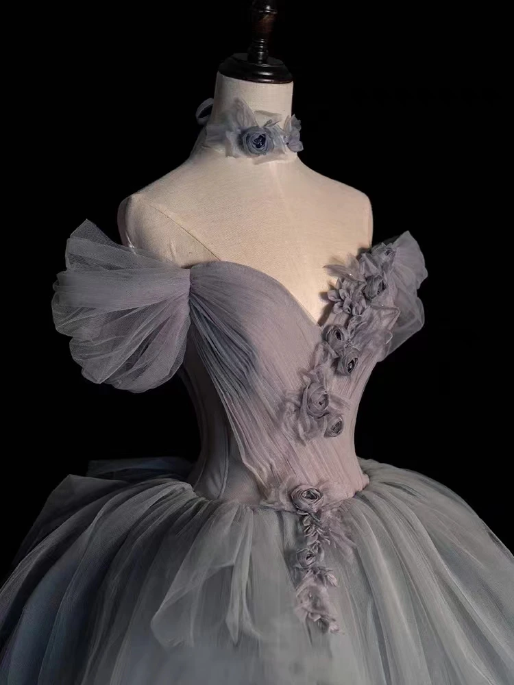 Temperament Grey Blue Prom Dresses V-Neck Elegant A-Line 3D Flower Appliques Floor-Length Off the Shoulder Backless Evening Gown
Temperament Grey Blue Prom Dresses V-Neck Elegant A-Line 3D Flower Appliques Floor-Length Off the Shoulder Backless Evening Gown