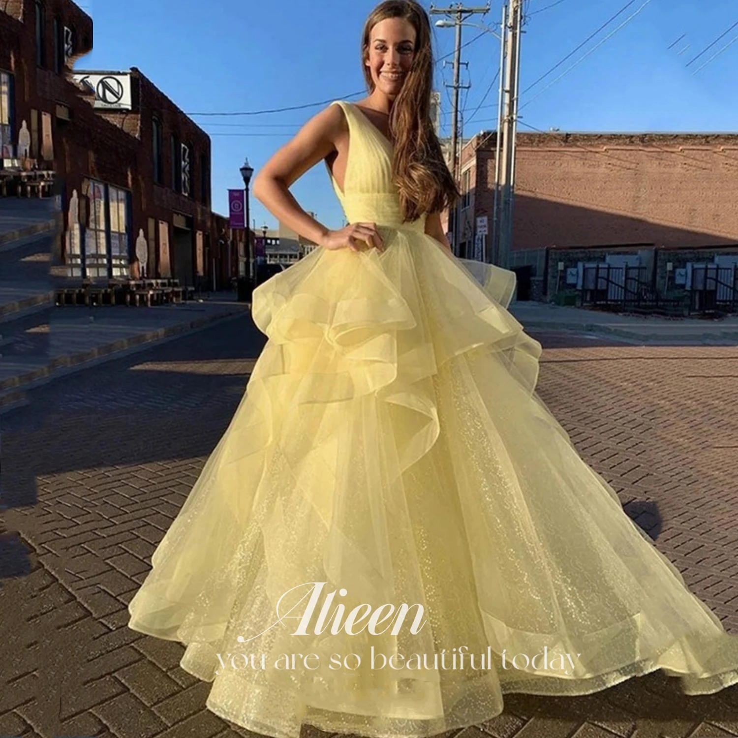Aileen Yellow Dresses Gala Dress Party Evening Elegant Luxury Celebrity V Collar Fluffy Layered Wedding Ceremony Dress Es Sling
Aileen Yellow Dresses Gala Dress Party Evening Elegant Luxury Celebrity V Collar Fluffy Layered Wedding Ceremony Dress Es Sling