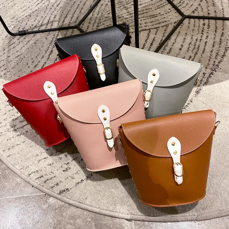 2023 spring and summer simple women's bags shopping bags fashion versatile small bags shoulder bag
2023 spring and summer simple women's bags shopping bags fashion versatile small bags shoulder bag