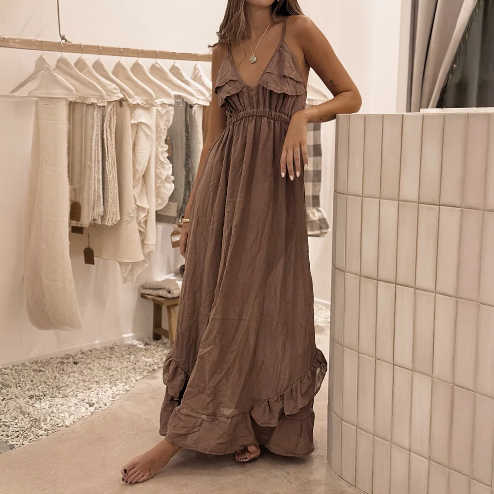 2026 Summer New Suspender Deep V Strap Ruffle Edge High Waist Solid Color Dress
2026 Summer New Suspender Deep V Strap Ruffle Edge High Waist Solid Color Dress