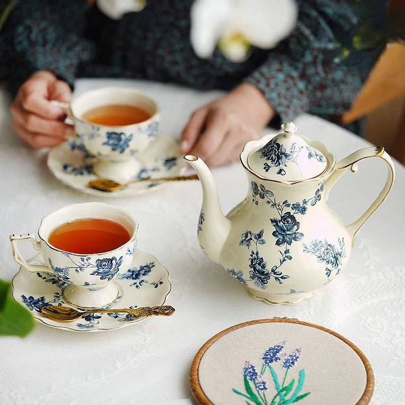 Coffee Cup Set Retro Blue-and-white Ceramic Coffee Pot Coffee Cup Exquisite English Afternoon Tea Cup Tea Set Arabic Coffee Set
Coffee Cup Set Retro Blue-and-white Ceramic Coffee Pot Coffee Cup Exquisite English Afternoon Tea Cup Tea Set Arabic Coffee Set