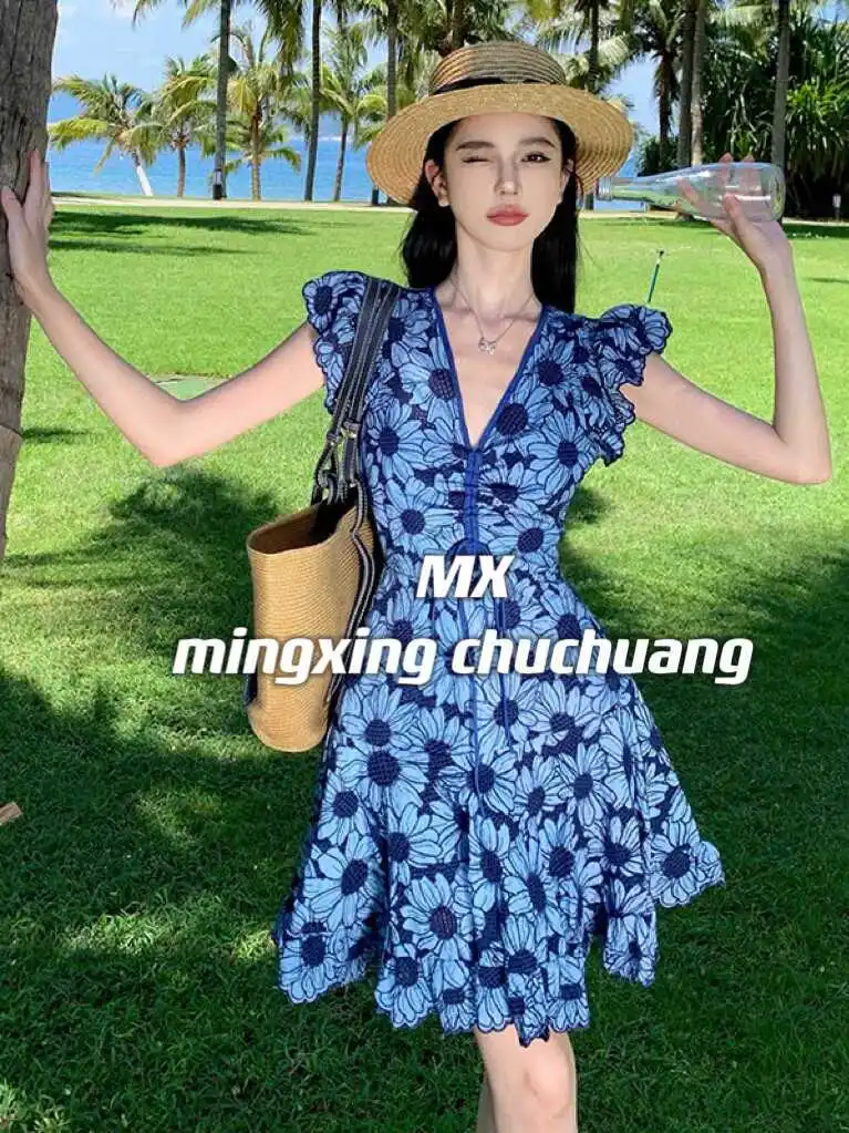 Sweet Summer Vacation Style High Waist Design Hollow out Blue Floral Dress Elegant Cotton Polyester Blend Short Sleeve V Neck
Sweet Summer Vacation Style High Waist Design Hollow out Blue Floral Dress Elegant Cotton Polyester Blend Short Sleeve V Neck