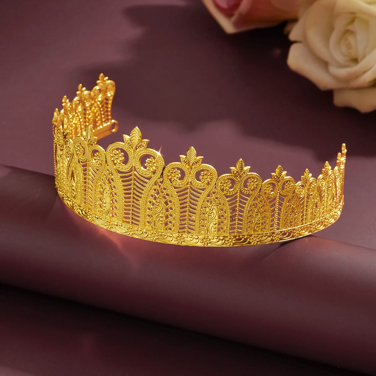 Shiny Ethnic Retro Crown - Hollow-Carved Pattern, Handcrafted, Luxury Accessory For Stage, Party, Wedding
Shiny Ethnic Retro Crown - Hollow-Carved Pattern, Handcrafted, Luxury Accessory For Stage, Party, Wedding