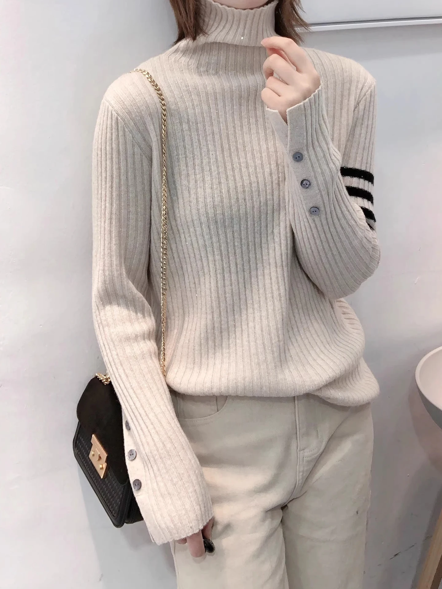 Мягкий вязаный свитер с высоким воротником Long Sve, женский модный зимний топ, удобный, приятный для кожи базовый слой irt
Мягкий вязаный свитер с высоким воротником Long Sve, женский модный зимний топ, удобный, приятный для кожи базовый слой irt