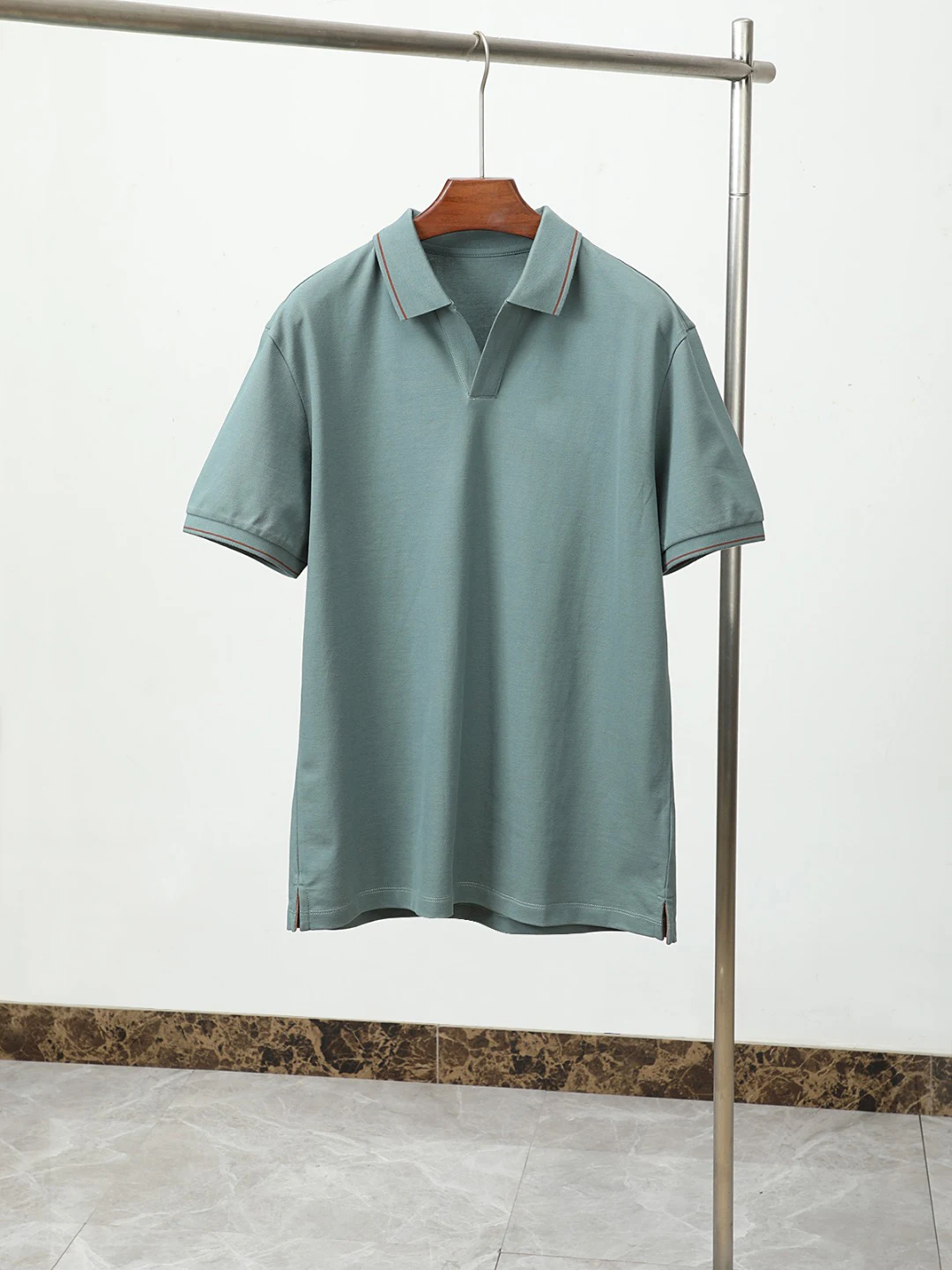 SIJITONGDA2025Men's Early Spring New Style Collar And Bottom Stripe PaireM-XXXLd With A Lapel Short Sleeved T-shirt, Fashion
SIJITONGDA2025Men's Early Spring New Style Collar And Bottom Stripe PaireM-XXXLd With A Lapel Short Sleeved T-shirt, Fashion