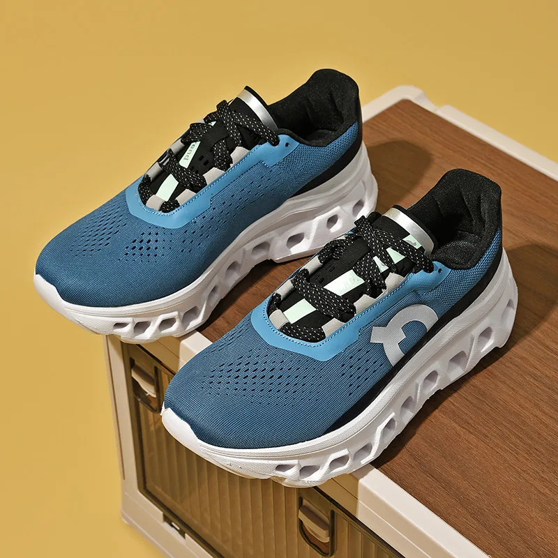 New Men's Lightweight Breathable Mesh Running Shoes: Stylish Flying Woven Design for Sports Ideal for Teenagers and Students
New Men's Lightweight Breathable Mesh Running Shoes: Stylish Flying Woven Design for Sports Ideal for Teenagers and Students