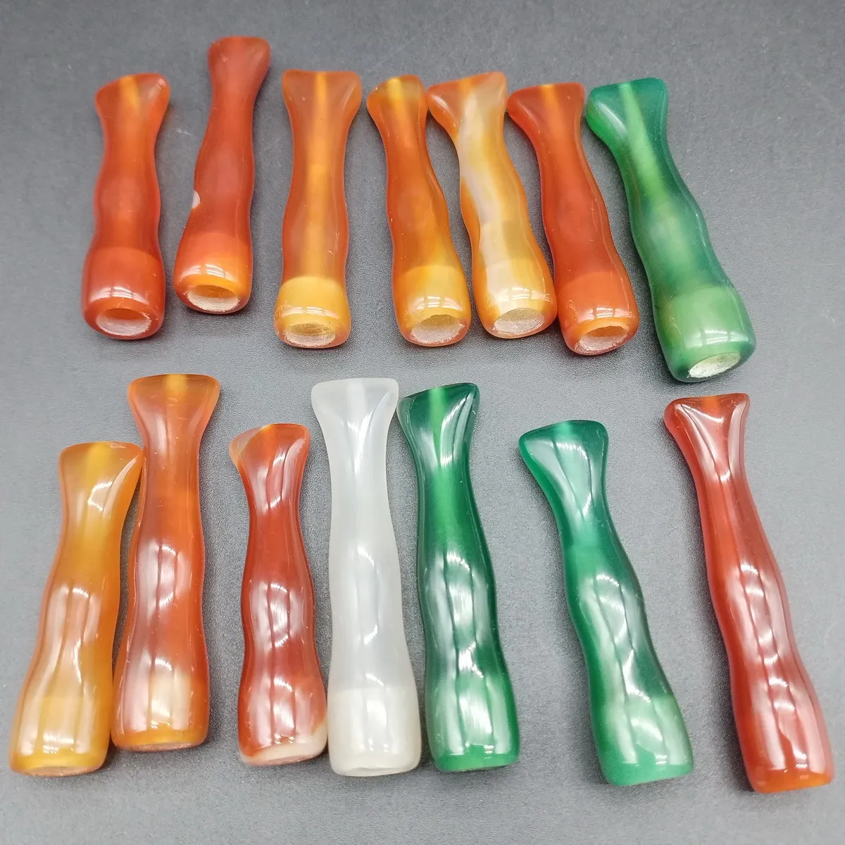 Китай ручной работы натуральный зеленый/красный/белый агат сигаретный фильтр-труба подарки
Китай ручной работы натуральный зеленый/красный/белый агат сигаретный фильтр-труба подарки