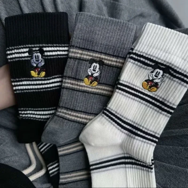 Disney Mickey's new cute girls' comfortable, soft and breathable retro contrast striped autumn and winter student mid-calf socks
Disney Mickey's new cute girls' comfortable, soft and breathable retro contrast striped autumn and winter student mid-calf socks