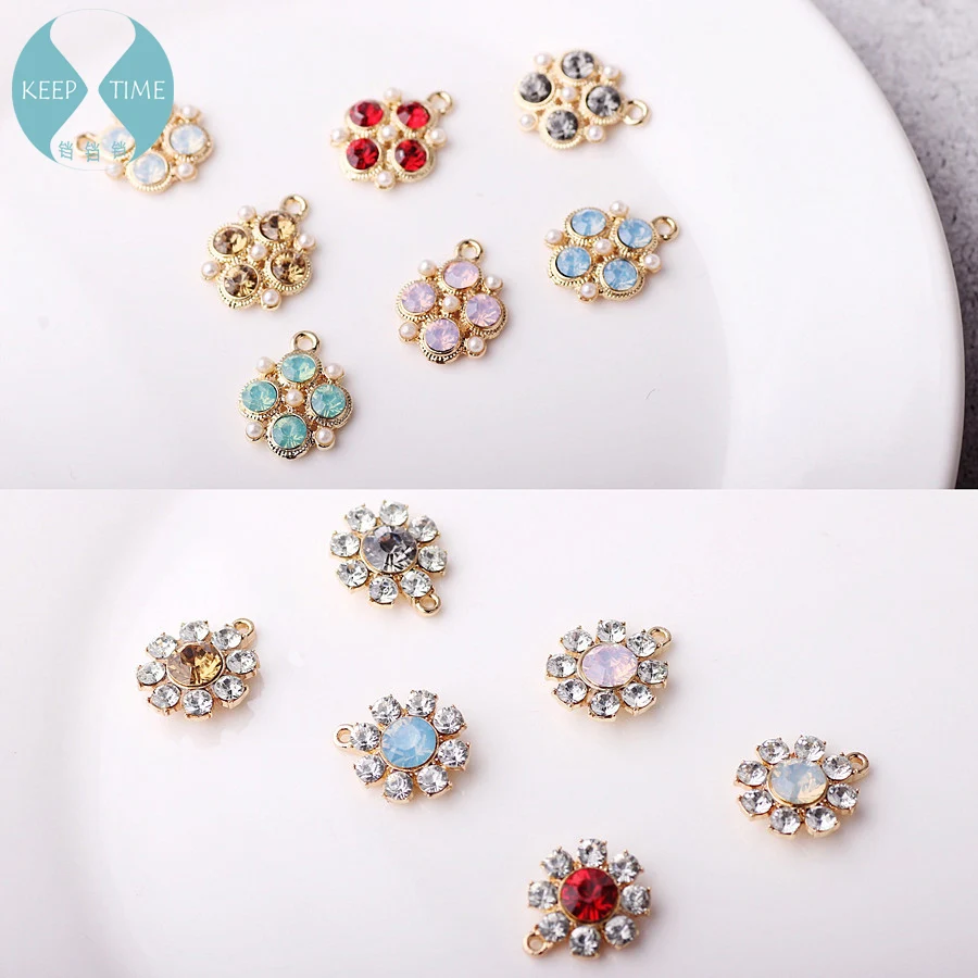 Ювелирные аксессуары ручной работы, сплав, инкрустированный белком, жемчугом, бриллиантами, цветком клевера, серьги, подвеска 
Ювелирные аксессуары ручной работы, сплав, инкрустированный белком, жемчугом, бриллиантами, цветком клевера, серьги, подвеска