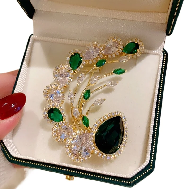 *2024 New High end Real Gold Electroplated Grandmother Green Water Drop Chest Needle Women's Coat
*2024 New High end Real Gold Electroplated Grandmother Green Water Drop Chest Needle Women's Coat