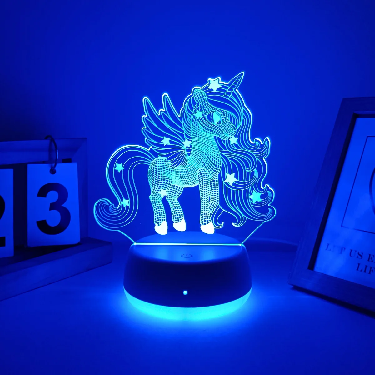1pc Unicorn Bedhead 3D Night Light, USB Powered Base, Suitable for Bedroom and Living Room, Ideal Gift for Family and Friends.
1pc Unicorn Bedhead 3D Night Light, USB Powered Base, Suitable for Bedroom and Living Room, Ideal Gift for Family and Friends.