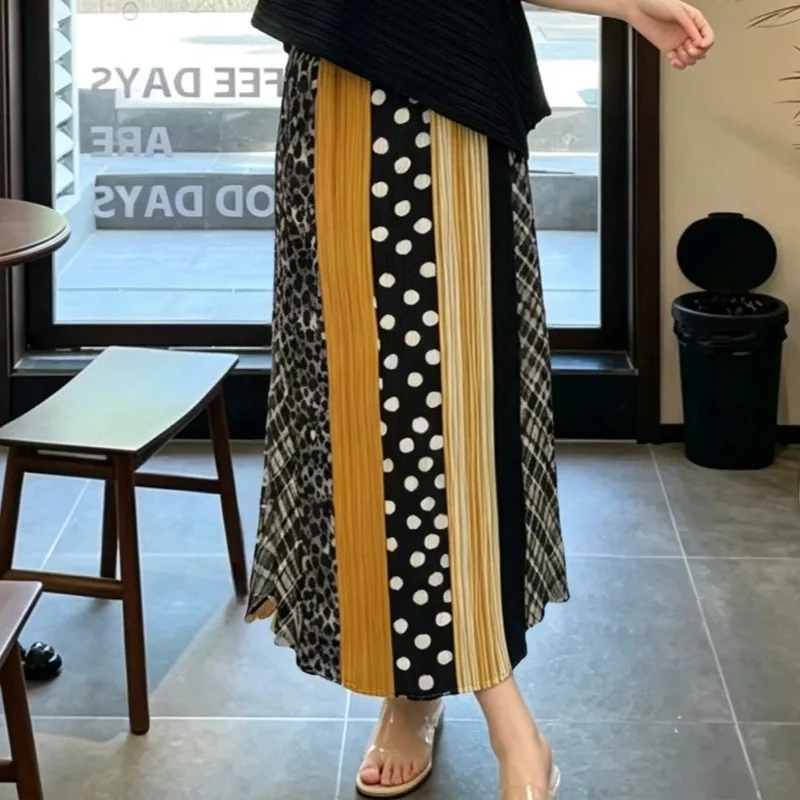 Miyake Pleated Printed Skirt Plisse 2026 Summer New Side Slits Digital Fold Print Jupe Casual Elegant Versatile A-line Skirt
Miyake Pleated Printed Skirt Plisse 2026 Summer New Side Slits Digital Fold Print Jupe Casual Elegant Versatile A-line Skirt