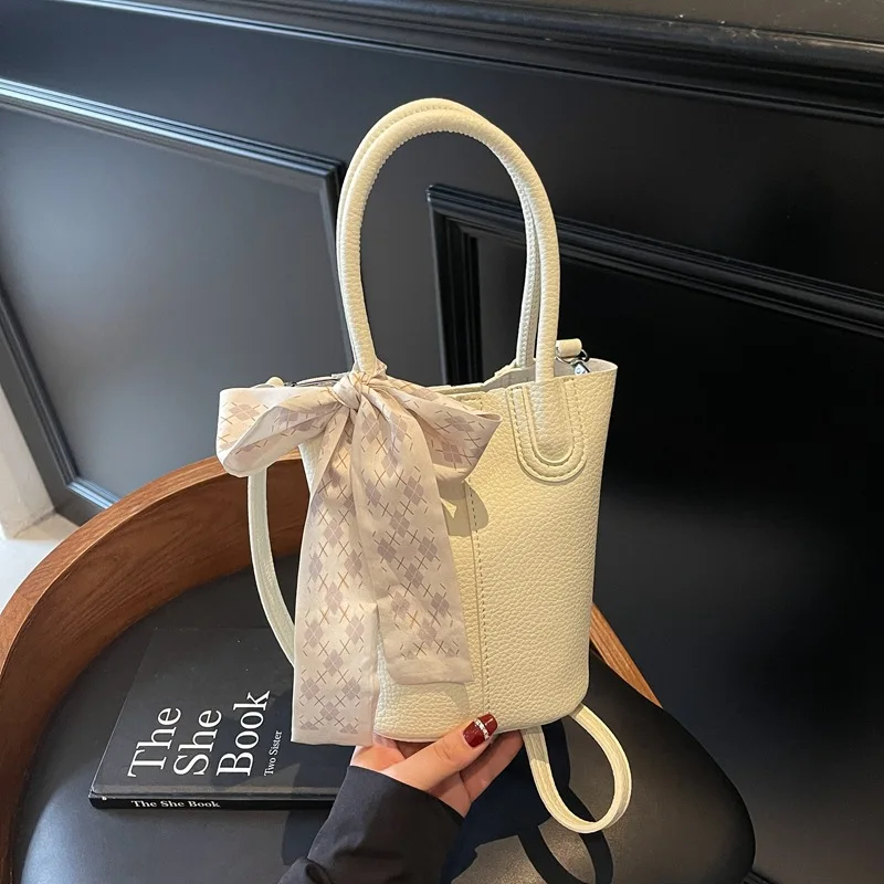 Women's Waterproof Tote Bag 2025 Large Capacity Work Purse Lightweight Office Shoulder Bag with Zipper Casual Travel Handbag
Women's Waterproof Tote Bag 2025 Large Capacity Work Purse Lightweight Office Shoulder Bag with Zipper Casual Travel Handbag