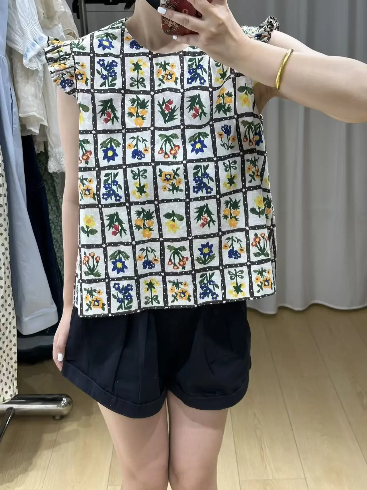 Retro Floral Print Women Casual T-Shirt Round Neck Flying Sleeve Casual Loose Tee Tops
Retro Floral Print Women Casual T-Shirt Round Neck Flying Sleeve Casual Loose Tee Tops