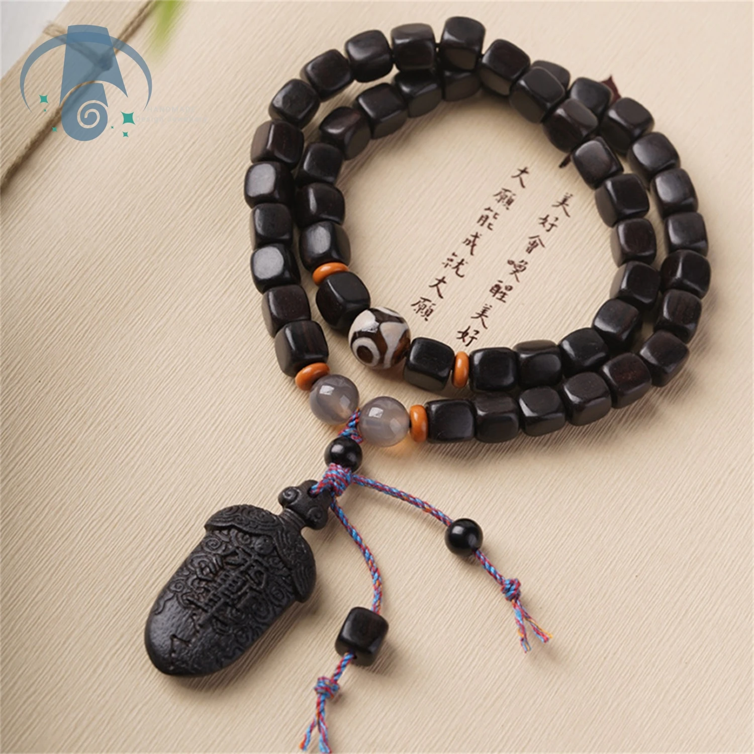Natural Green Black Sandalwood Beaded Bracelet Small Sword Design Zen Style Yoga Mala Necklace Spiritual Gift for Men Women 
Natural Green Black Sandalwood Beaded Bracelet Small Sword Design Zen Style Yoga Mala Necklace Spiritual Gift for Men Women