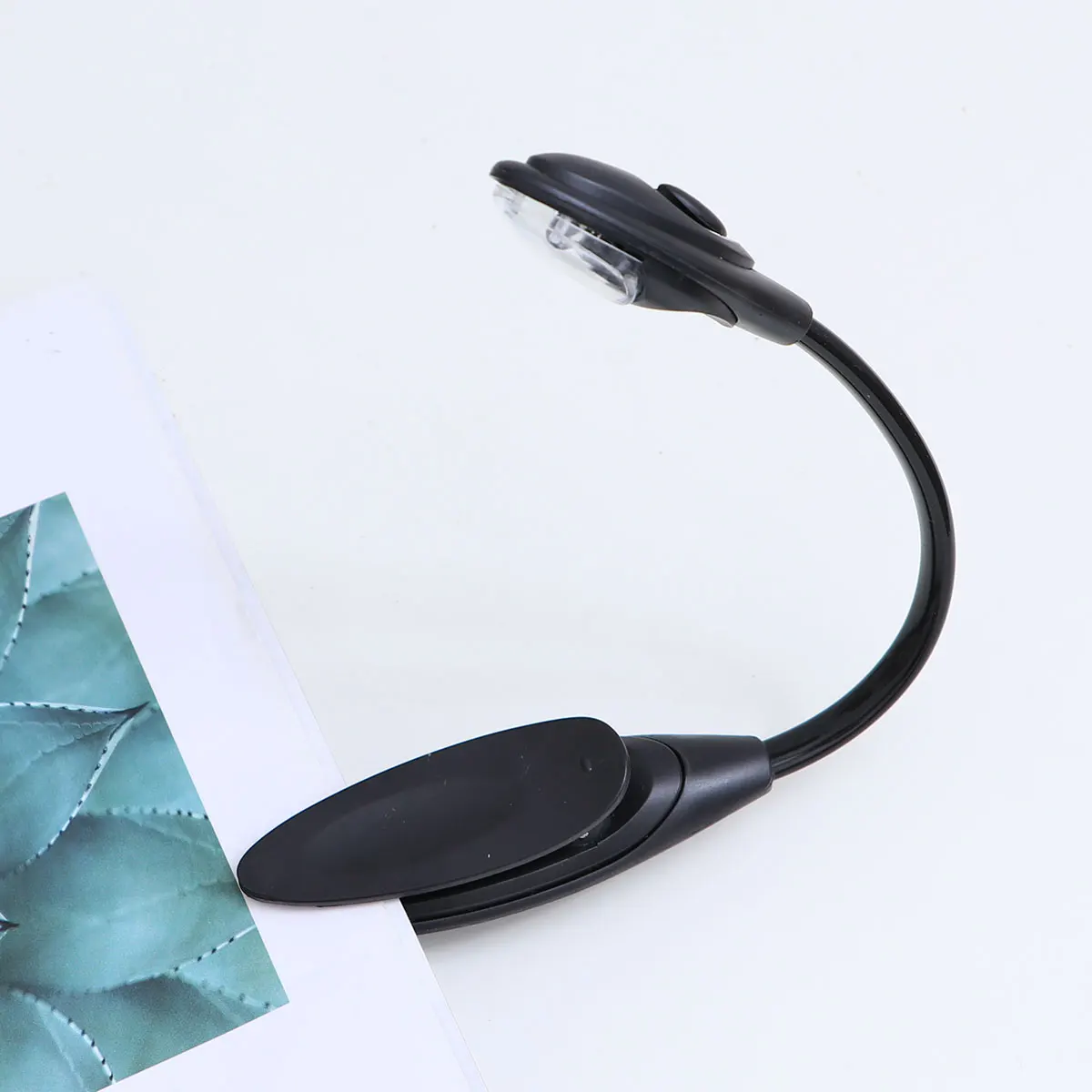 Portable Mini Book Light Desk Lamp -Care Reading Clamp-on Lamps Bedside Child Flexible LED Night Light Gifts
Portable Mini Book Light Desk Lamp -Care Reading Clamp-on Lamps Bedside Child Flexible LED Night Light Gifts