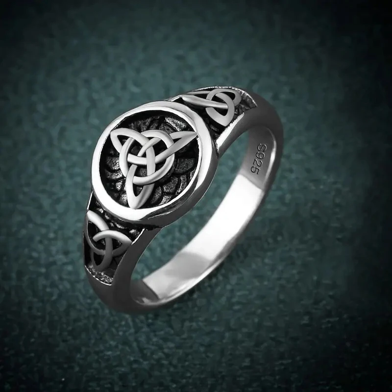 2026 New Retro Thai Silver Celtic Knot Triple Ring European and American Witch Celtic Amulet Diamond Ring
2026 New Retro Thai Silver Celtic Knot Triple Ring European and American Witch Celtic Amulet Diamond Ring