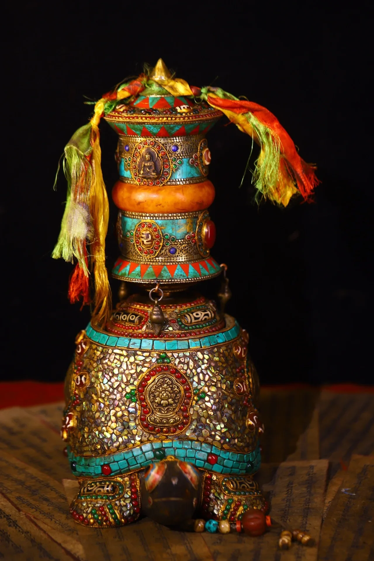13"Tibetan Temple Collection Old Meteorite Mosaic Gem gZi Beads Shell Turquoise Prayer Wheel Base Turtle Statue Old Scriptures
13"Tibetan Temple Collection Old Meteorite Mosaic Gem gZi Beads Shell Turquoise Prayer Wheel Base Turtle Statue Old Scriptures