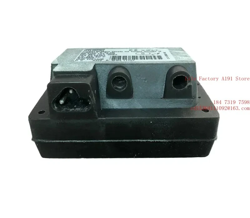 1 * 8KV 30pm high-voltage ignition transformer, used for burner spare parts
1 * 8KV 30pm high-voltage ignition transformer, used for burner spare parts
